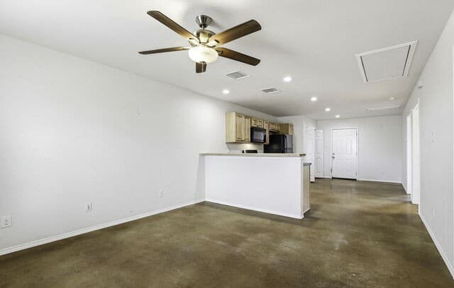 752 Cimarron Unit B — photo 3