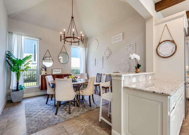 6314 Sevilla Way — photo 4