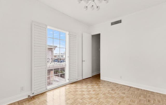 7707 Broadway Unit 12 — photo 5