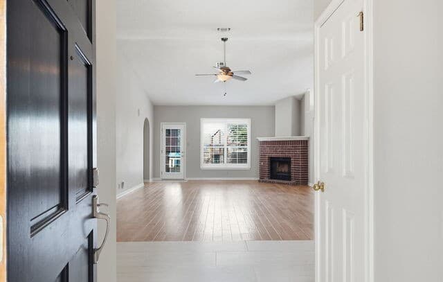 4-bedroom rental at 6373 Parkland Oaks in San Antonio, TX — photo 5