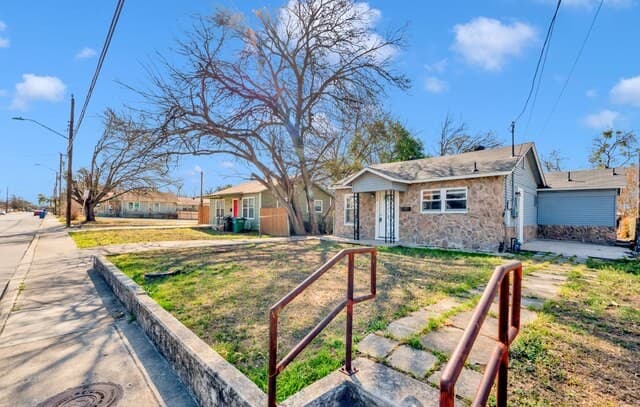 120 Bank St — photo 3