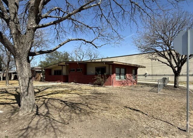 606 Elkhorn — photo 2