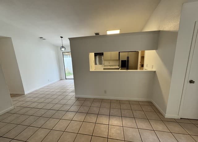 12219 Ridge Crown St — photo 4