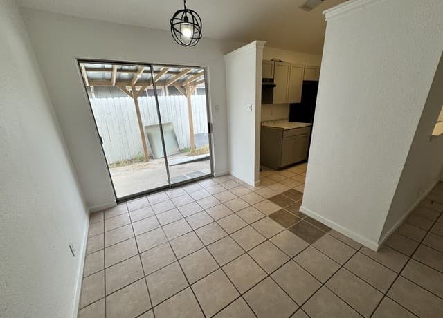 12219 Ridge Crown St — photo 5