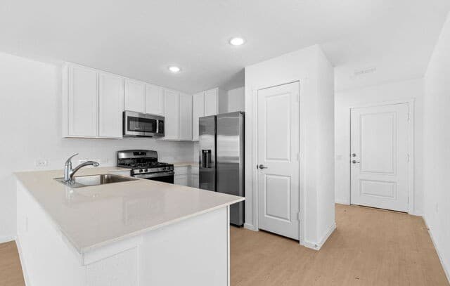 1427 Neria Loop — photo 2