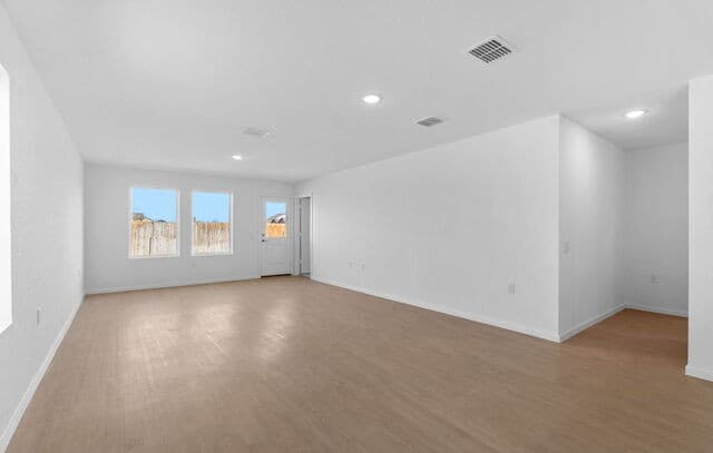 1427 Neria Loop — photo 4