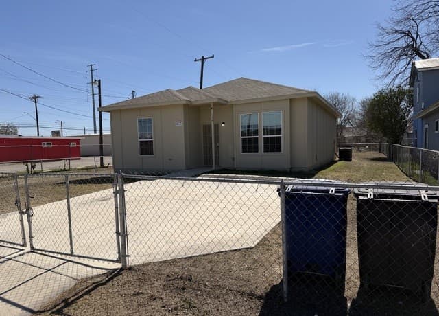 114 Grosvenor — photo 3