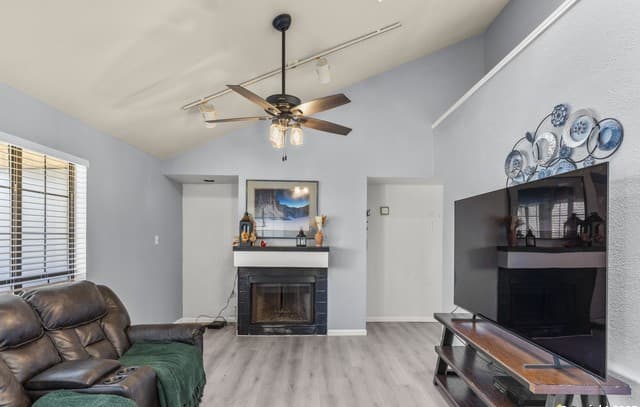 6100 Woodlake Unit 312 — photo 3