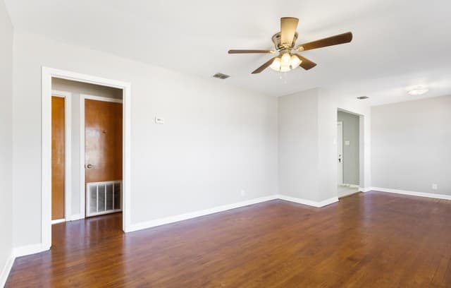 3-bedroom rental at 210 Dryden in San Antonio, TX — photo 5