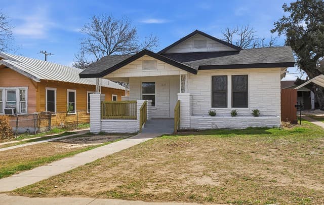 1230 Hammond — photo 3