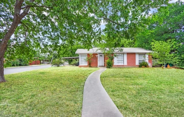 343 Blaze Ave — photo 2