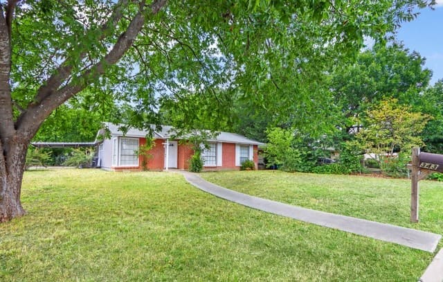 343 Blaze Ave — photo 3