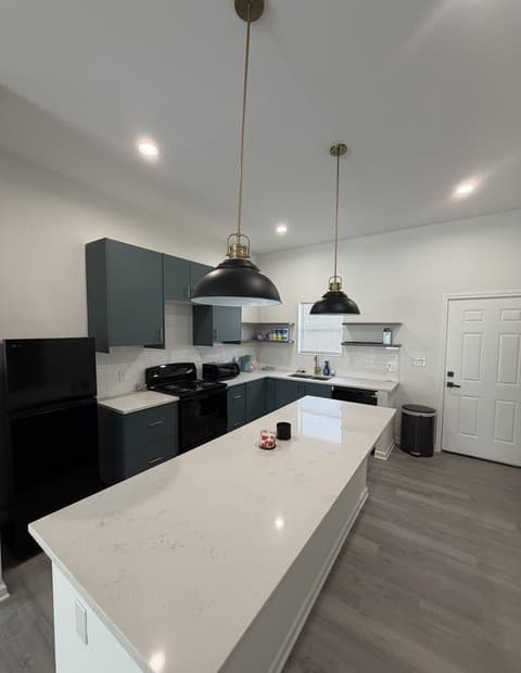 147 Vine — photo 4