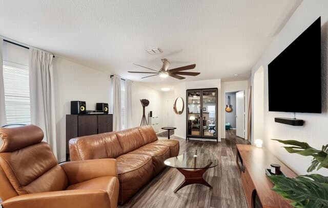 8111 Running Hollow — photo 5