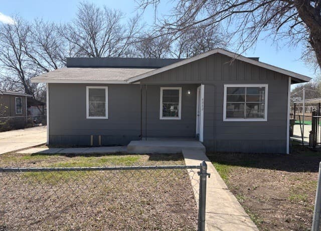 4842 Stoneside — photo 1