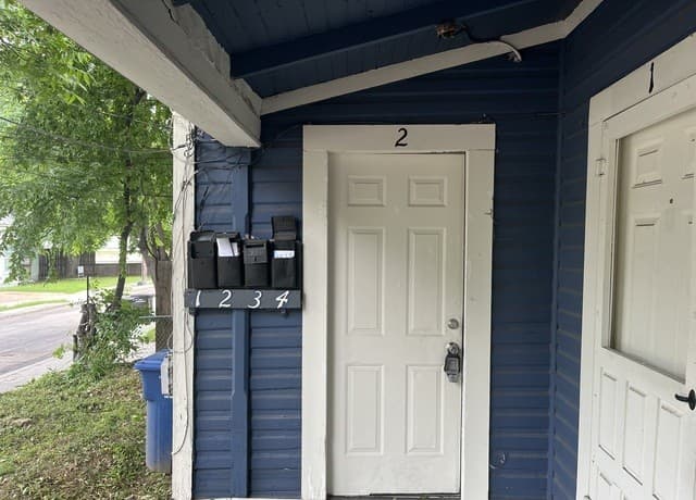 213 Cadwallader Unit 2 — photo 1