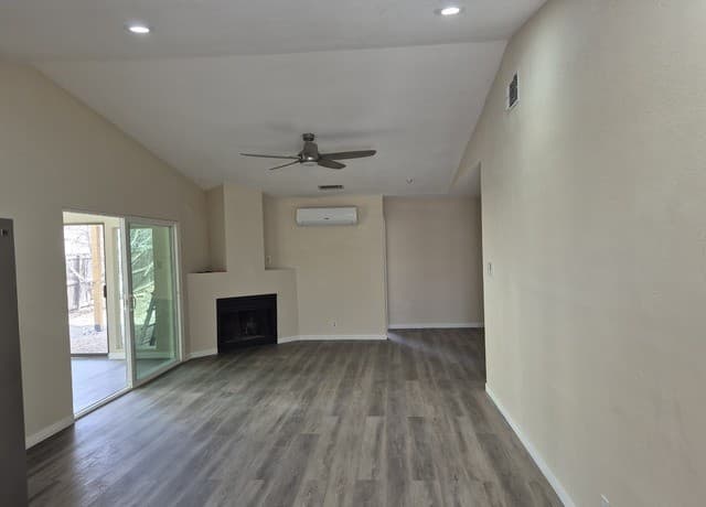 3-bedroom rental at 4018 Sunrise Cove in San Antonio, TX — photo 2