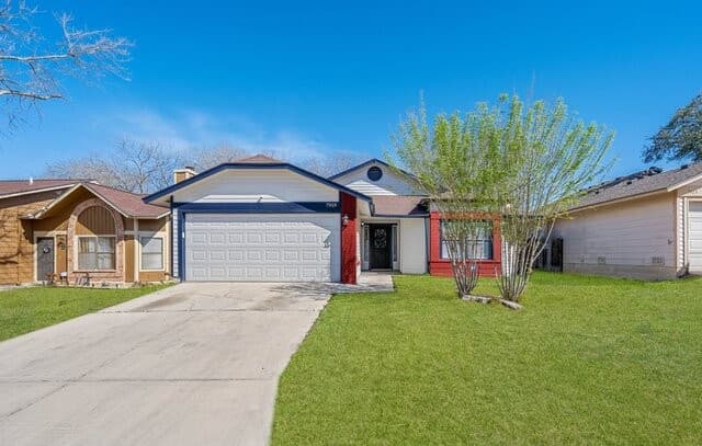 3-bedroom rental at 7919 Wayside Trail in San Antonio TX
