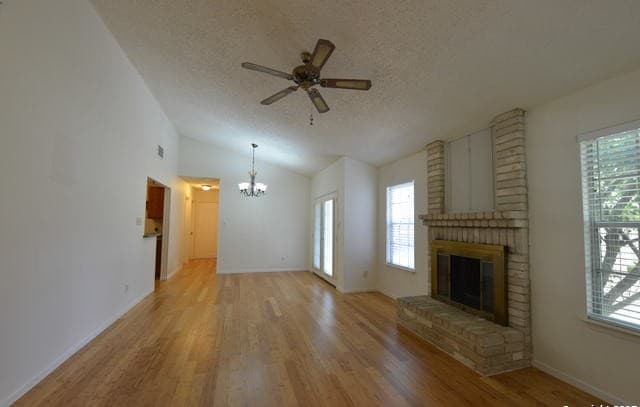 328 Bentwood — photo 4