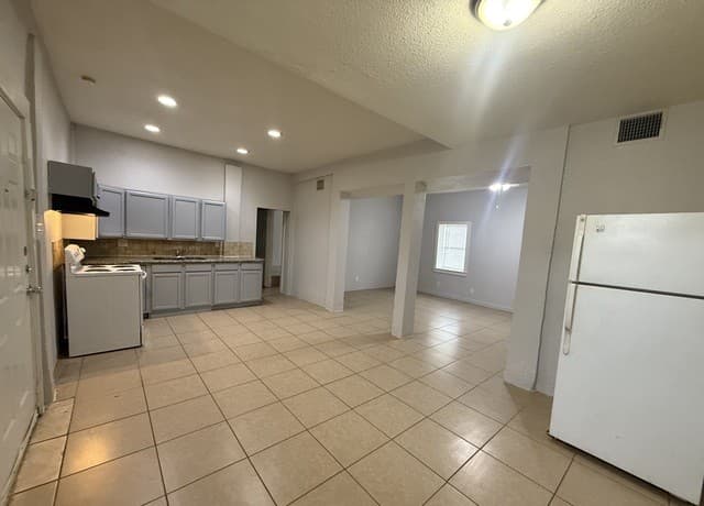 351 Cortez Unit 1 — photo 3