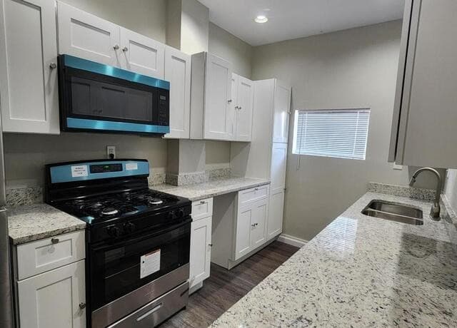 1027 Mistletoe Unit 2 — photo 5