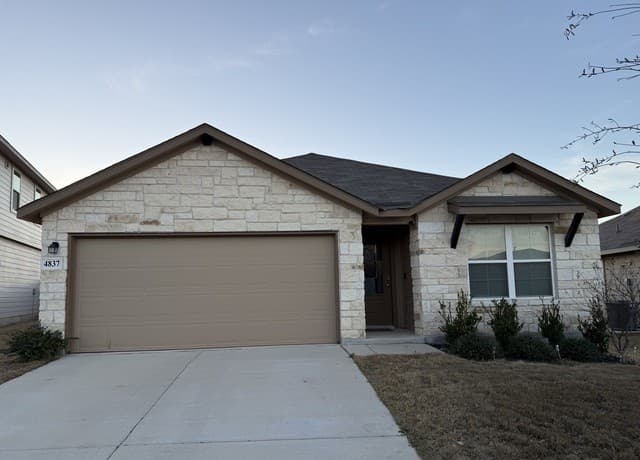 4-bedroom rental at 4837 Theralite in San Antonio TX