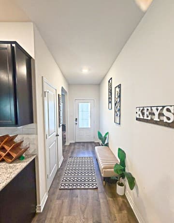 3-bedroom rental at 13138 Whisper Bend in San Antonio, TX — photo 5