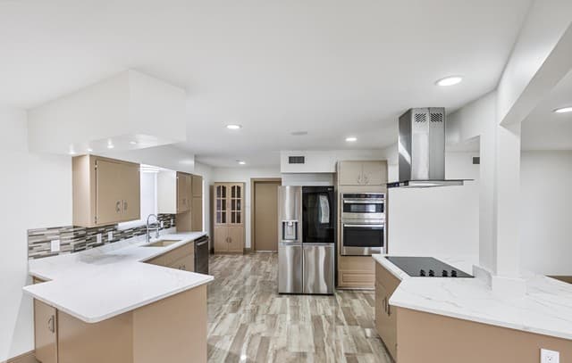 351 Northridge — photo 2