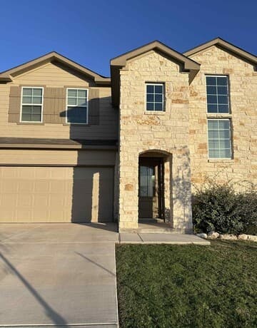 4-bedroom rental at 21328 Ruby in San Antonio, TX — photo 2