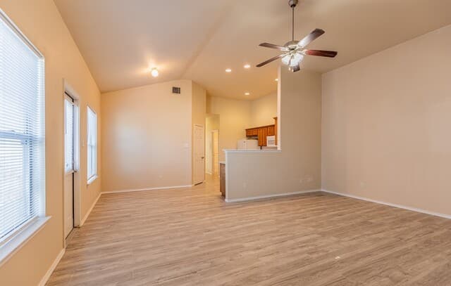 3-bedroom rental at 7226 Golf Unit 1 in San Antonio, TX — photo 4
