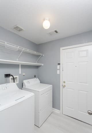 3-bedroom rental at 9522 Sun Mill in San Antonio, TX — photo 5