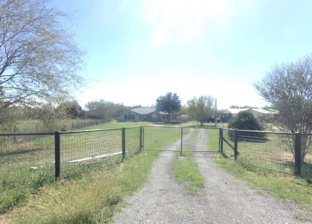 10340 Fowler — photo 4