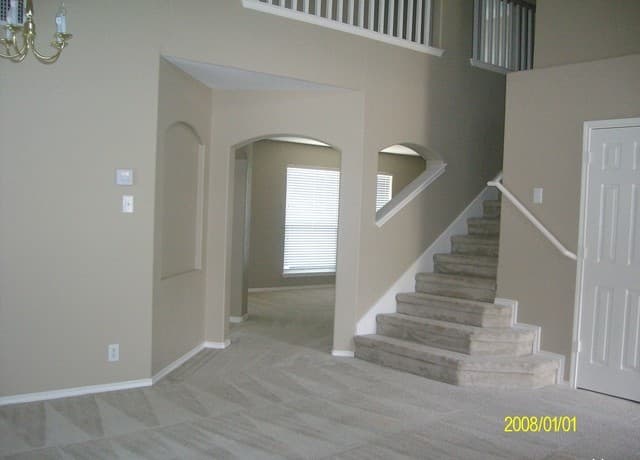 3-bedroom rental at 1122 Cockroft in San Antonio, TX — photo 2