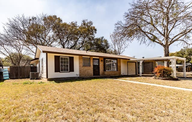 1006 Sumner Dr — photo 3