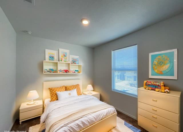 3-bedroom rental at 7630 Aston Cross in San Antonio, TX — photo 5