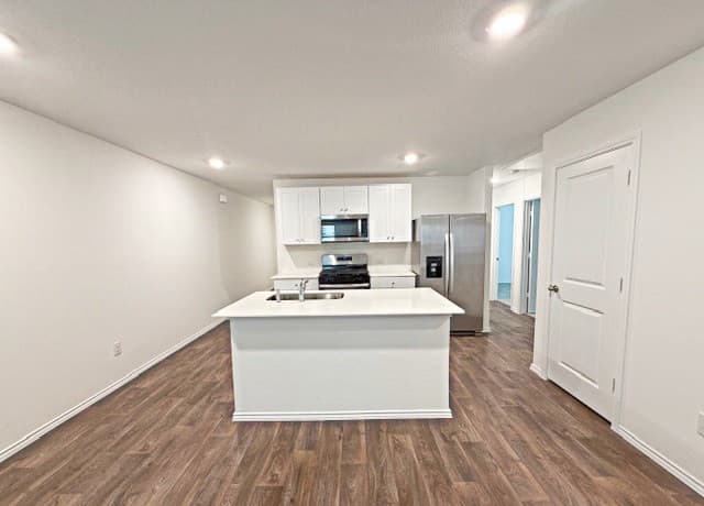 4-bedroom rental at 5131 Blind Shot in San Antonio, TX — photo 3