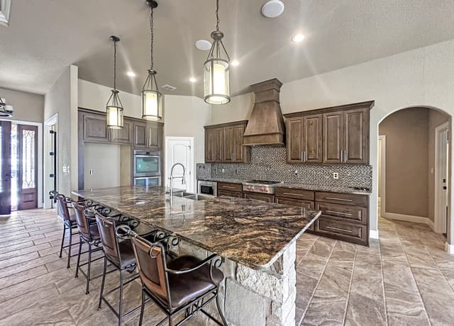 113 Hoskins — photo 3