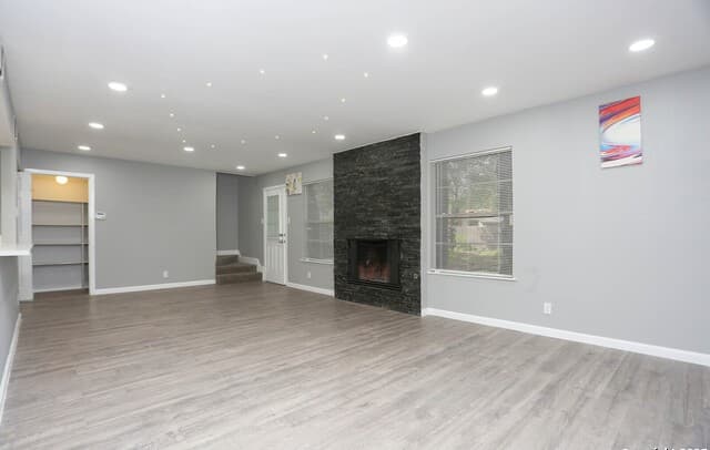 10406 Greenbay — photo 4