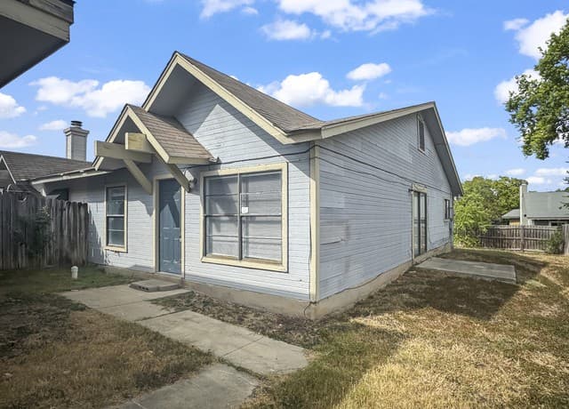 3-bedroom rental at 9627 Vale in San Antonio TX