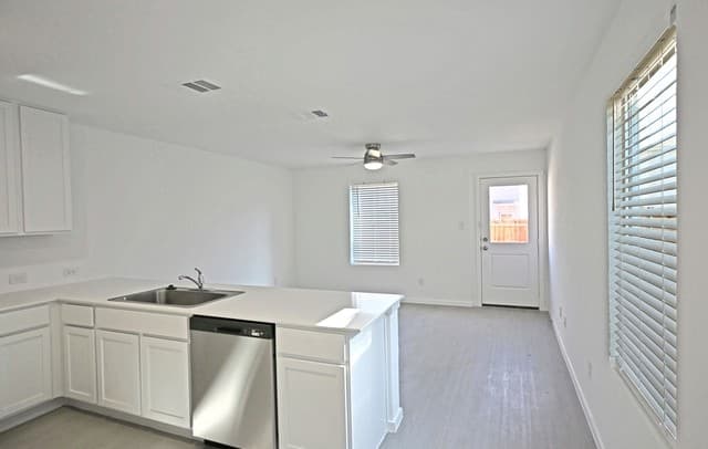 6718 Marble Ridge — photo 3