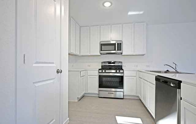 6718 Marble Ridge — photo 4