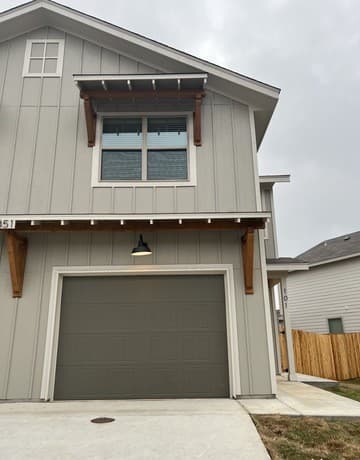 3-bedroom rental at 13851 Enzo Gate Unit 101 in San Antonio, TX — photo 3