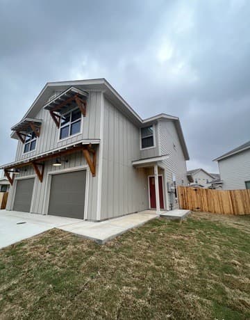 3-bedroom rental at 13851 Enzo Gate Unit 101 in San Antonio, TX — photo 4