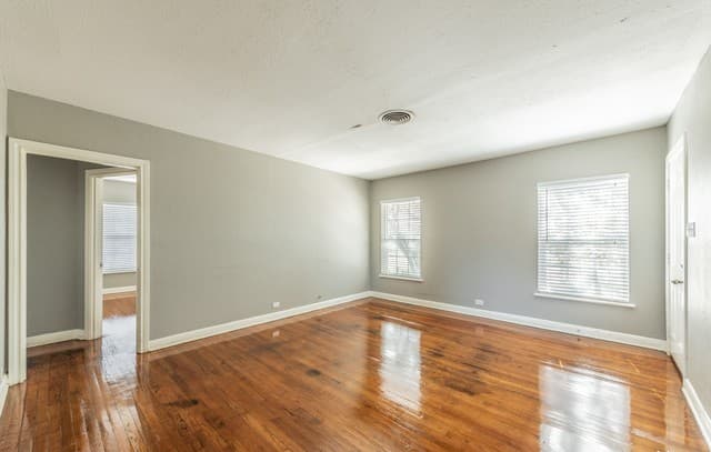 553 Club Dr Unit 4 — photo 4