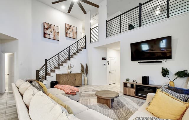 8863 Grey Elm — photo 3