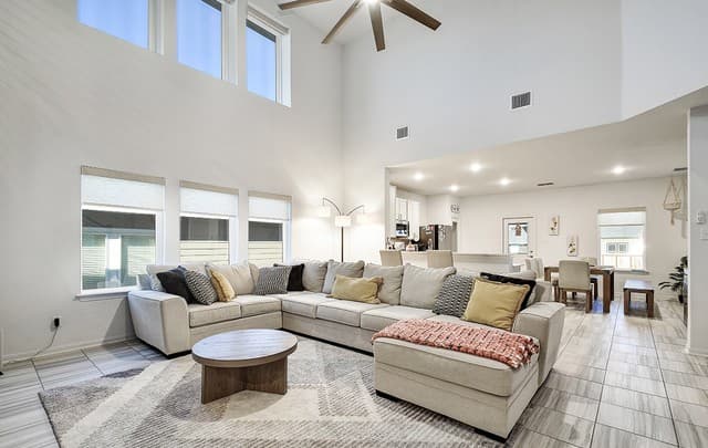 8863 Grey Elm — photo 4