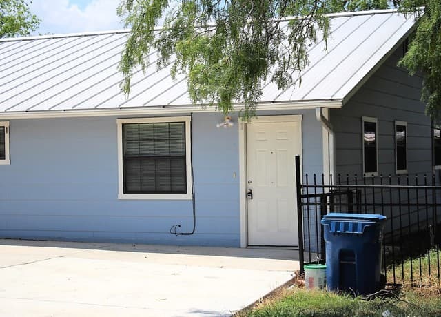 1409 S 4th Unit 2 — photo 2