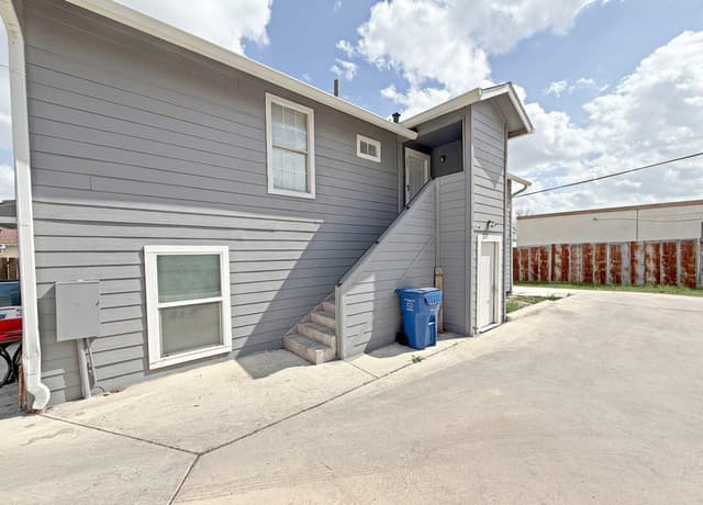 232 Cornell Unit 202 — photo 1