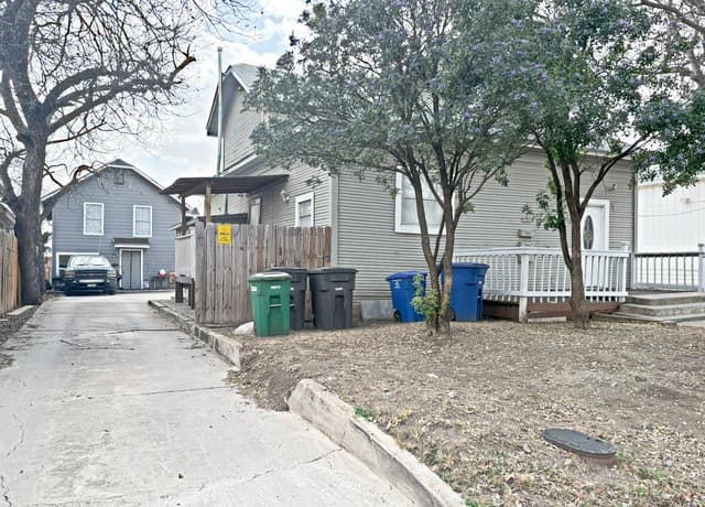 232 Cornell Unit 202 — photo 2