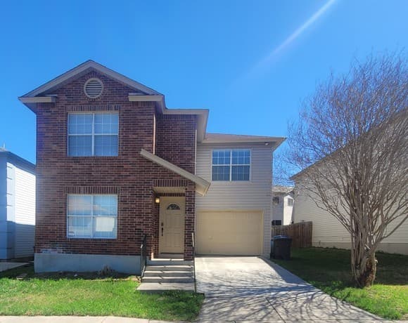 4-bedroom rental at 42 Latrobe Post in San Antonio TX